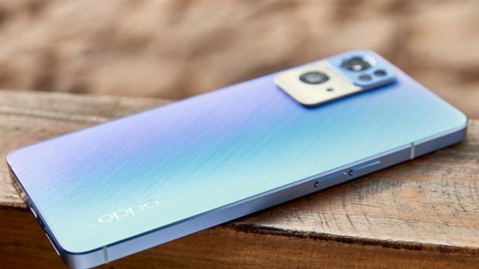 Phiên bản Pro năm nay có nhiều nét tương đồng về thiết kế với những chiếc iPhone