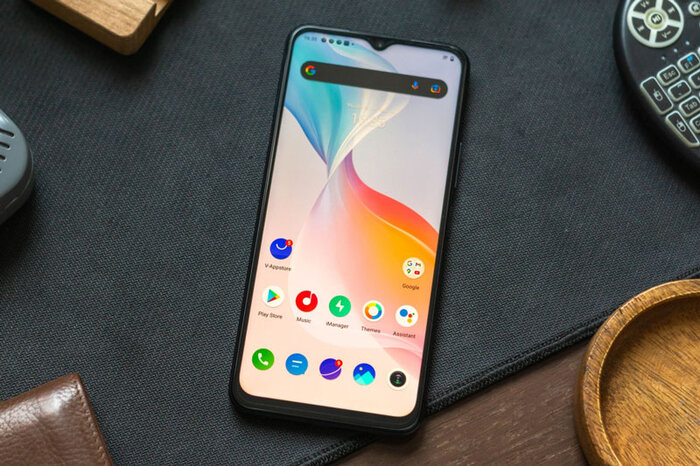 Vivo Y33s sở hữu màn hình tràn viền Infinity-V 6.58 inch, với độ phân giải Full HD cao cấp