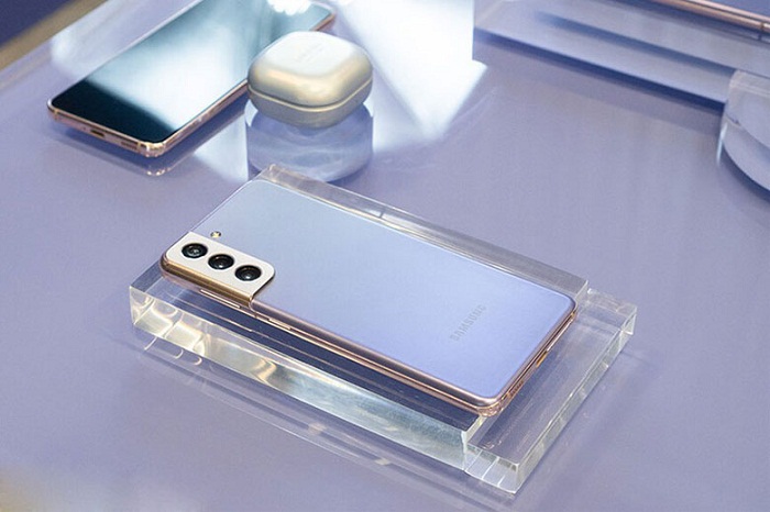 Điểm nhấn làm nên sự khác biệt của Galaxy S21 FE đến từ cụm camera sau