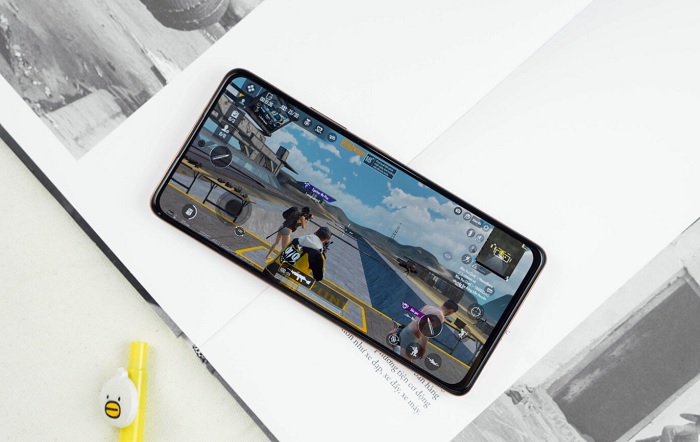 Xét về phần cứng, Redmi Note 10 Pro vượt trội hơn đối thủ