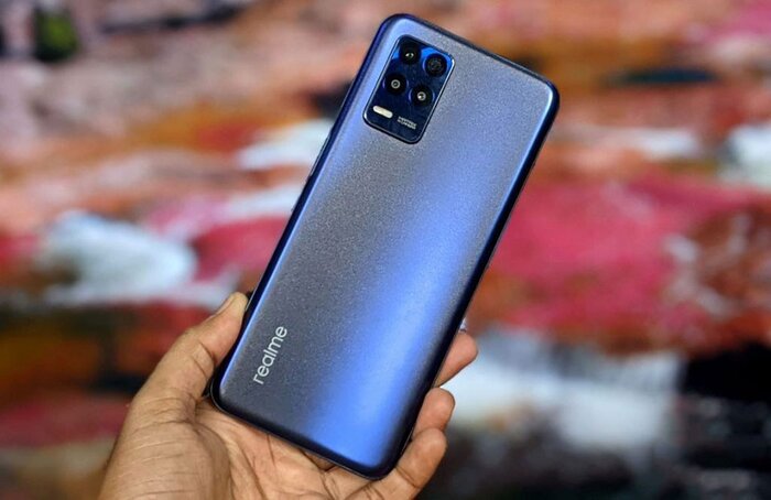 So sánh thiết kế của hai chiếc điện thoại