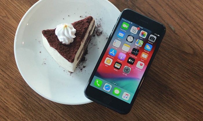 iPhone có mức giá nhỉnh hơn so với ác dòng smartphone chạy hệ điều hành khác