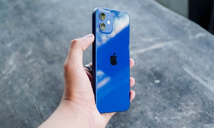 Trong khi iPhone 12 lại chỉ được làm từ nhôm tái chế