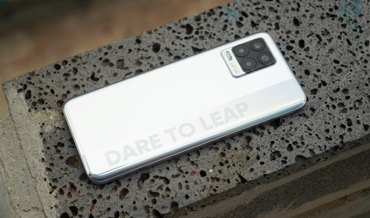 Realme 8, phiên bản tiền nhiệm của Realme 9i