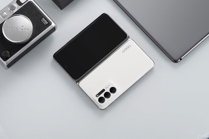 Hai camera trước sắc nét