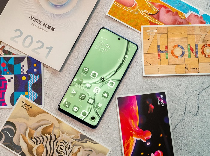 Chỉ có cạnh đáy là dày hơn một chút xíu