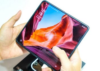 Trên tay OPPO Find N 5G