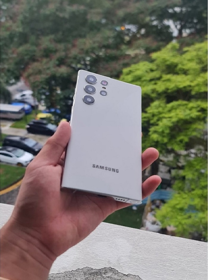 Galaxy S22 Ultra không có khung viền camera như bản tiêu chuẩn và Plus
