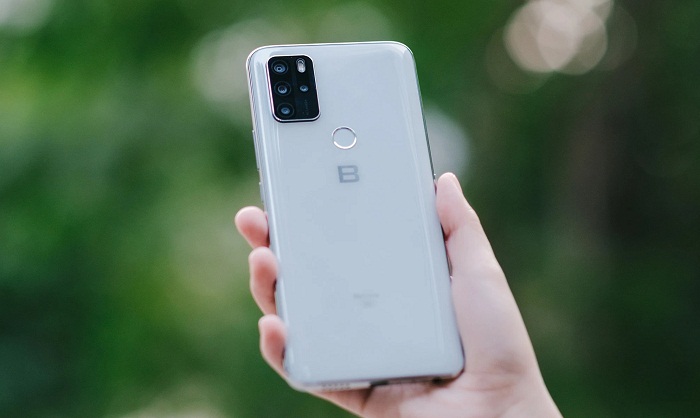 Trên tay Bphone A40