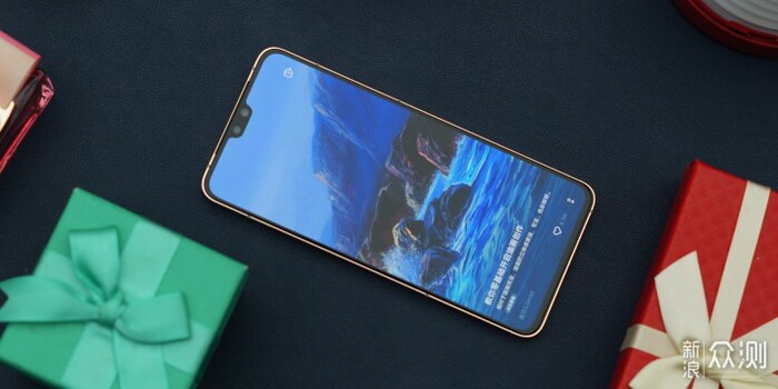 Thiết kế có nhiều nét tương đồng iPhone 13