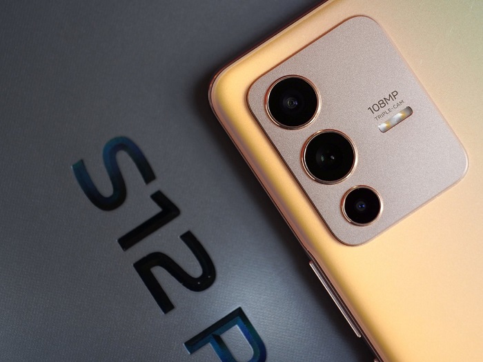 trên tay vivo S12 Pro