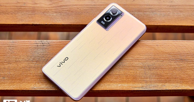 Trên tay Vivo Y55s 5G