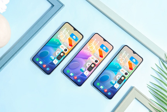 Máy được trang bị viên pin dung lượng 6000 mAh