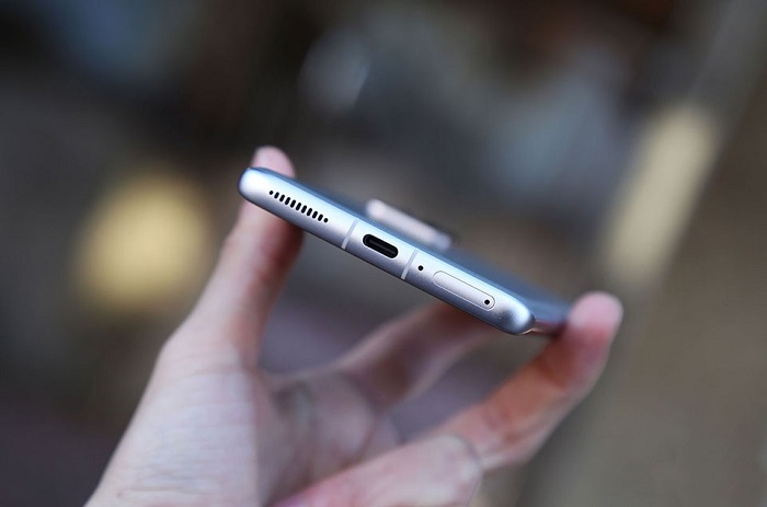 Cạnh đáy của máy