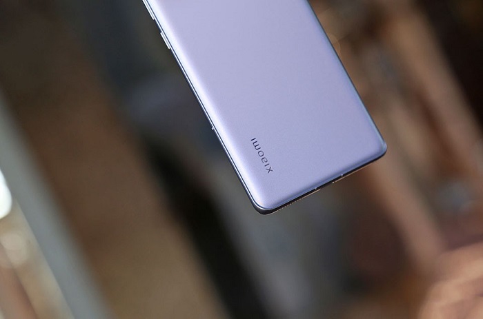 Cận cảnh mặt lưng Xiaomi 12 Pro