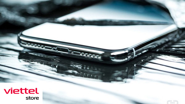 Sử dụng dụng cụ vệ sinh điện thoại