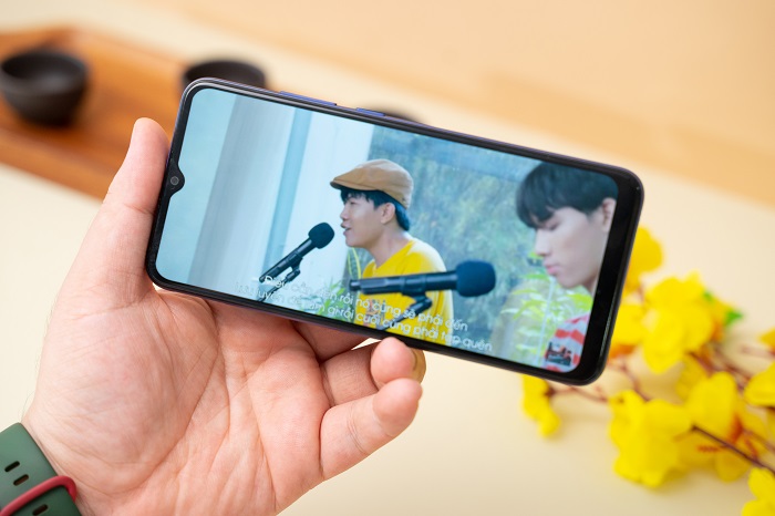 Galaxy A03 sở hữu màn hình PLS LCD lớn 6.5 inch