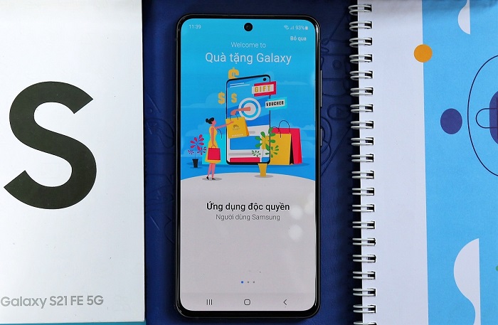 Galaxy S21 FE 5G còn mang lại hàng loạt ưu đãi cho người dùng thông qua ứng dụng độc quyền Quà tặng Galaxy