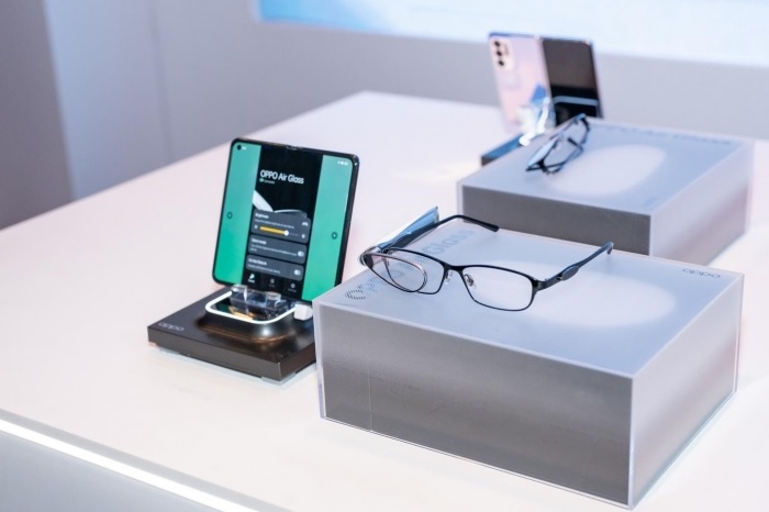 OPPO Air Glass lần đầu tiên được trưng bày và trải nghiệm tại Triển lãm Công nghệ Tech Expo trong khuôn khổ Lễ trao giải Tech Awards 2021