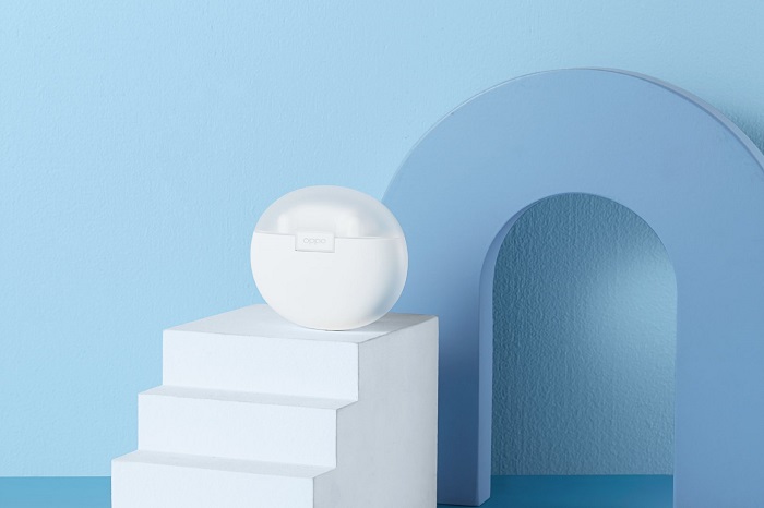 Mặt sau của hộp sạc