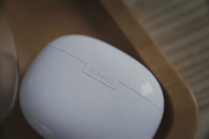 Mặt sau là logo của Xiaomi