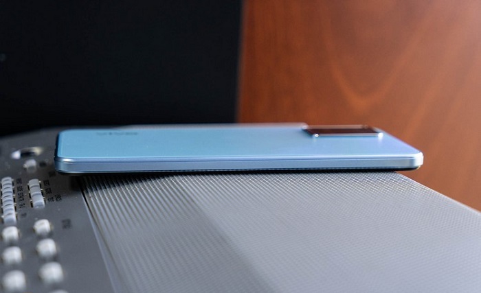 Vivo Y33s chỉ dày 8mm