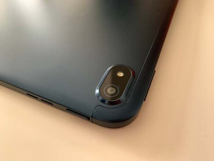 Cận cảnh camera sau