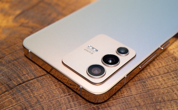 Cận cảnh camera sau V23 5G