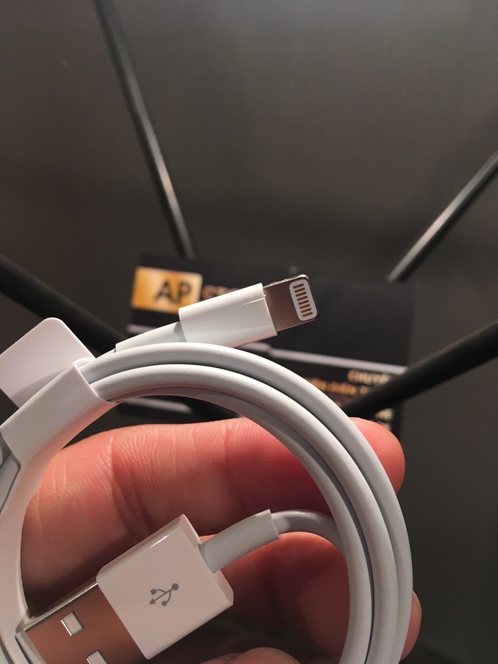 Dây cáp sạc iPhone