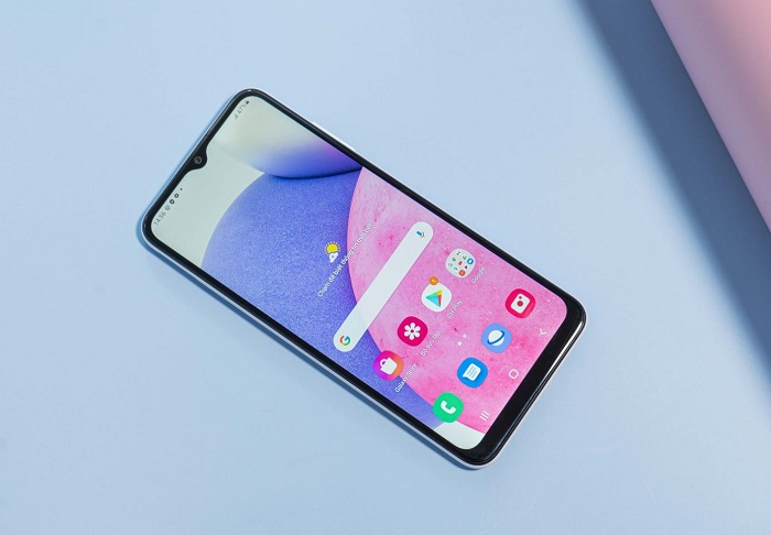 Galaxy A03s có RAM và ROM cao hơn so với Galaxy A03