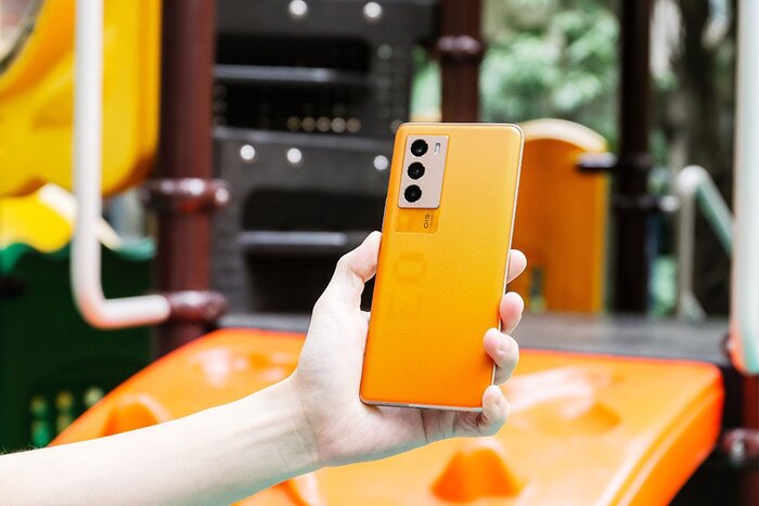 Thời lượng pin 2 chiếc điện thoại bằng nhau