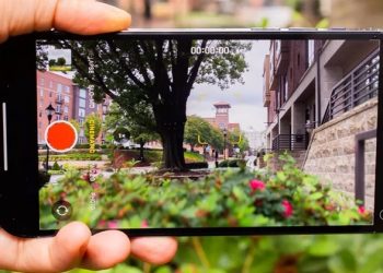 Tại sao iPhone không quay được video