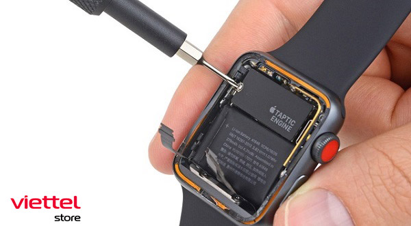 Lựa chọn địa chỉ thay pin cho đồng hồ Apple Watch uy tín