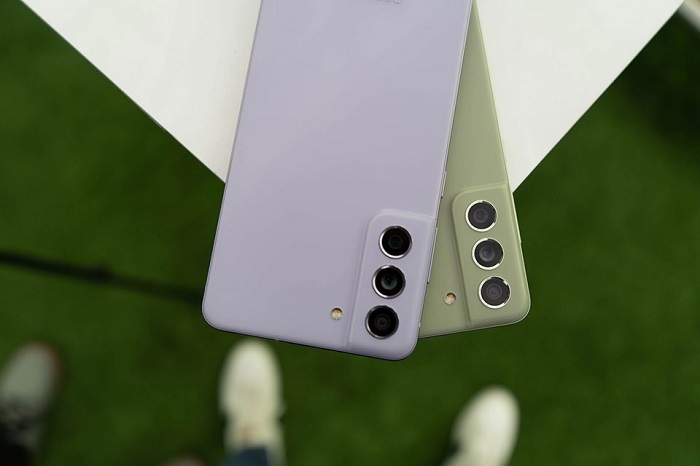 Camera sau trên Galaxy S21 FE đem đến khả năng chụp ảnh vượt xa so với phiên bản tiền nhiệm S20 FE