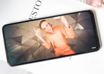 Trên tay Redmi Note 11