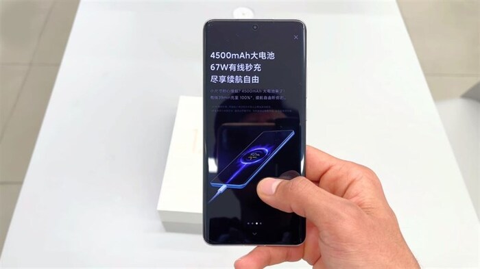 Viên pin 4.500 mAh và hỗ trợ sạc nhanh 67W