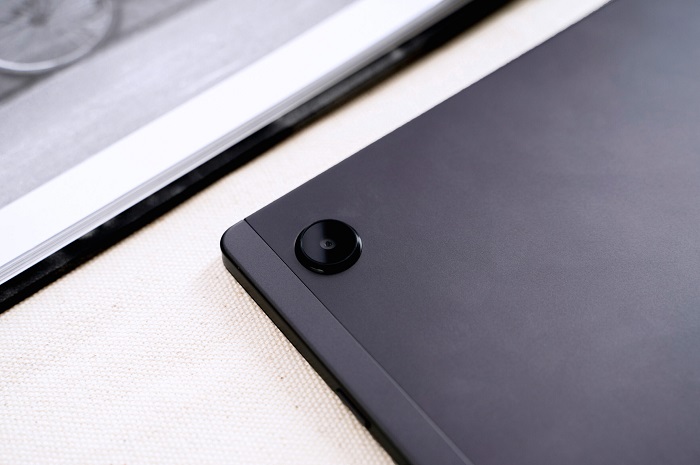 Cận cảnh camera sau