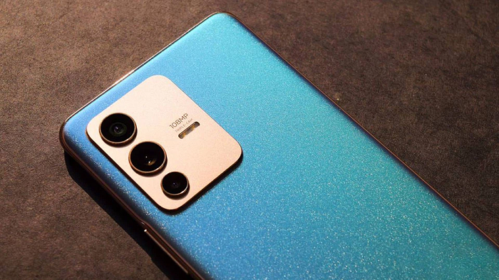 V23 Pro được trang bị cụm camera selfie kép vượt trội hàng đầu hiện nay