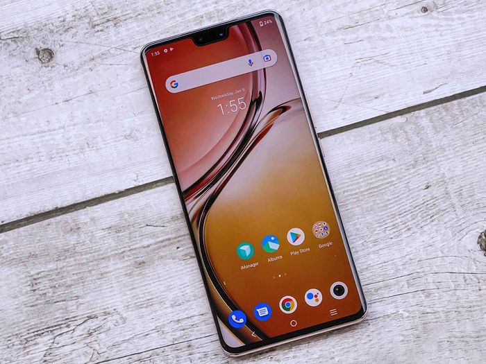 Màn hình rộng lớn đủ để đáp ứng hầu hết nhu cầu giải trí của người dùng