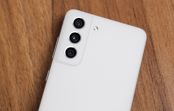Cụm camera sau trên Galaxy S21 FE 5G