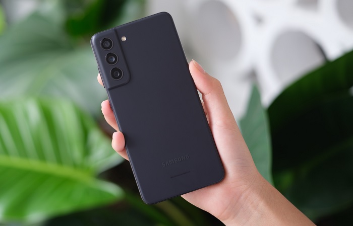 Galaxy S21 FE 5G đi kèm pin 4500 mAh và hỗ trợ sạc nhanh 25W