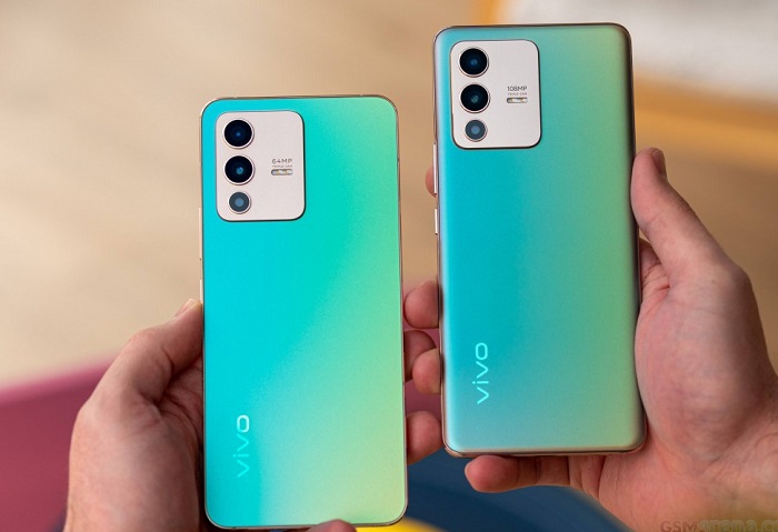 Mặt lưng Vivo V23 5G và V23 Pro giống nhau