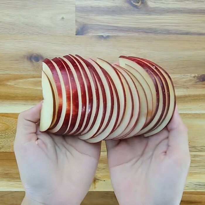 Cắt lát mỏng hình bán nguyệt