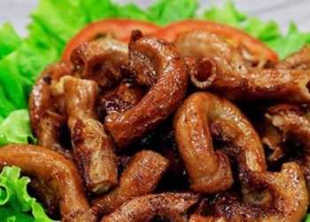 cách làm lòng heo chiên giòn bằng nồi chiên không dầu