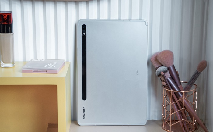 Galaxy Tab S8 đi kèm viên pin dung lượng khủng 8.000 mAh