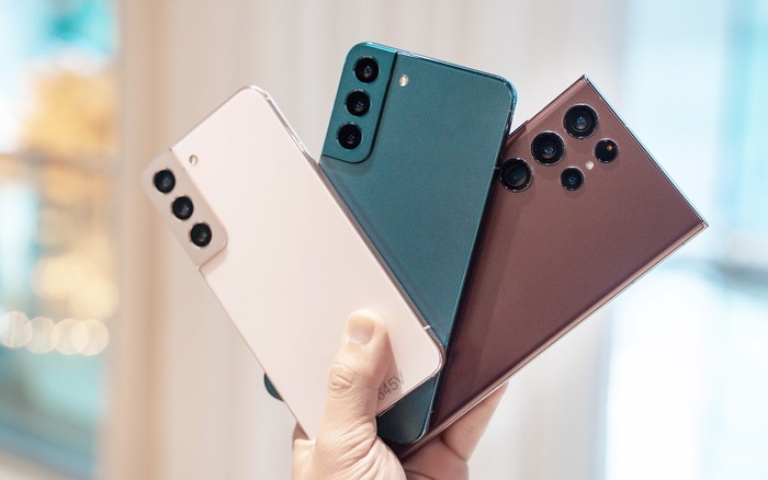 Galaxy S22 Ultra so với 2 người anh cùng series