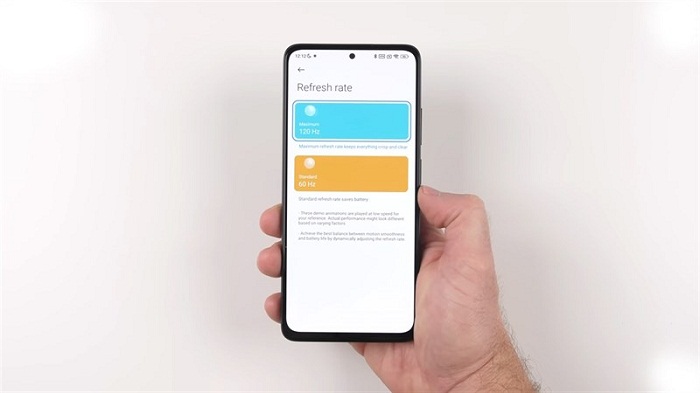 Tốc độ làm mới 120Hz giúp thao tác vuốt chạm, chuyển cảnh nhanh chóng và mượt mà hơn