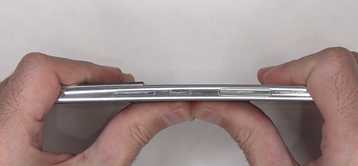 Chúng ta không thể bẻ cong máy được