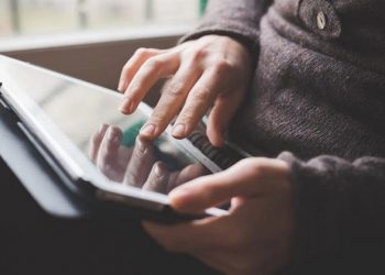 màn hình cảm ứng iPad không hoạt động