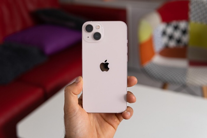 Thiết kế mặt lưng iPhone 13